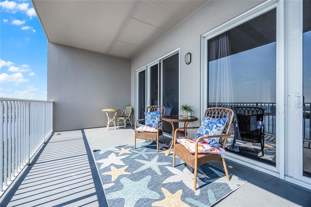 En Venta: $369,000 (2 camas, 2 baños, 1165 Pies cuadrados)