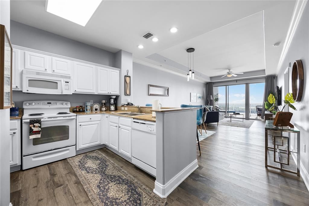 En Venta: $369,000 (2 camas, 2 baños, 1165 Pies cuadrados)