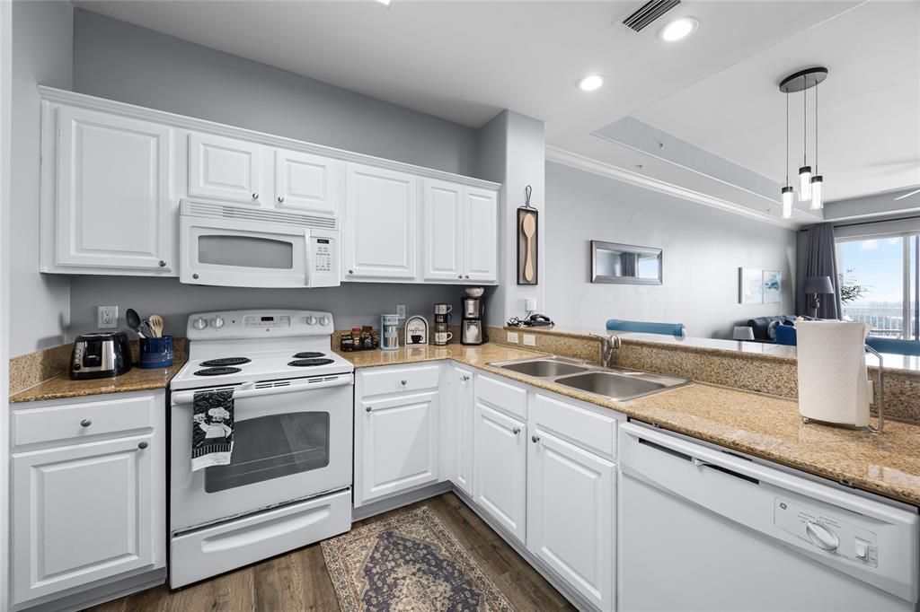 En Venta: $369,000 (2 camas, 2 baños, 1165 Pies cuadrados)