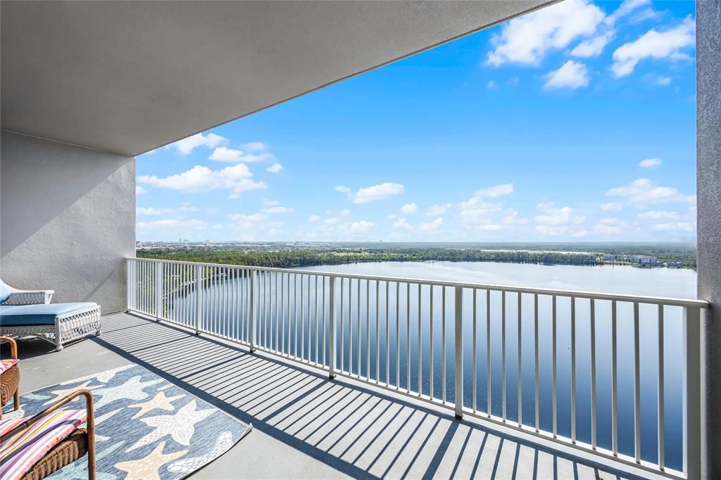 En Venta: $369,000 (2 camas, 2 baños, 1165 Pies cuadrados)