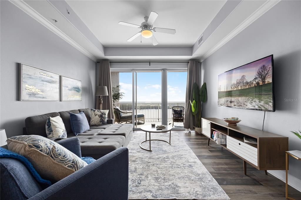 En Venta: $369,000 (2 camas, 2 baños, 1165 Pies cuadrados)