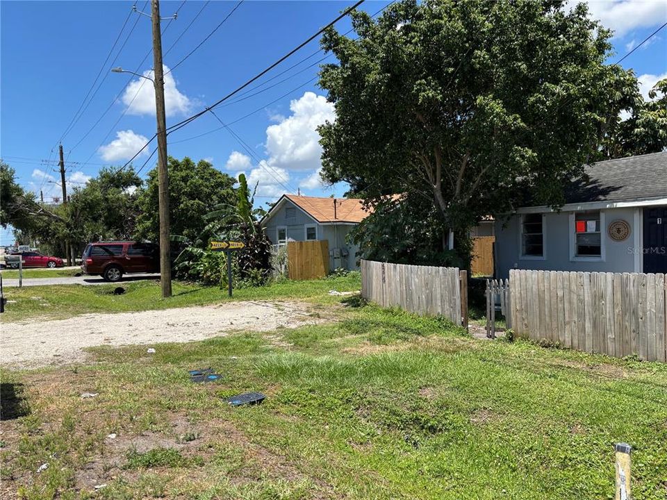 На продажу: $1,195,000 (9 спален, 0 ванн, 6450 Квадратных фут)