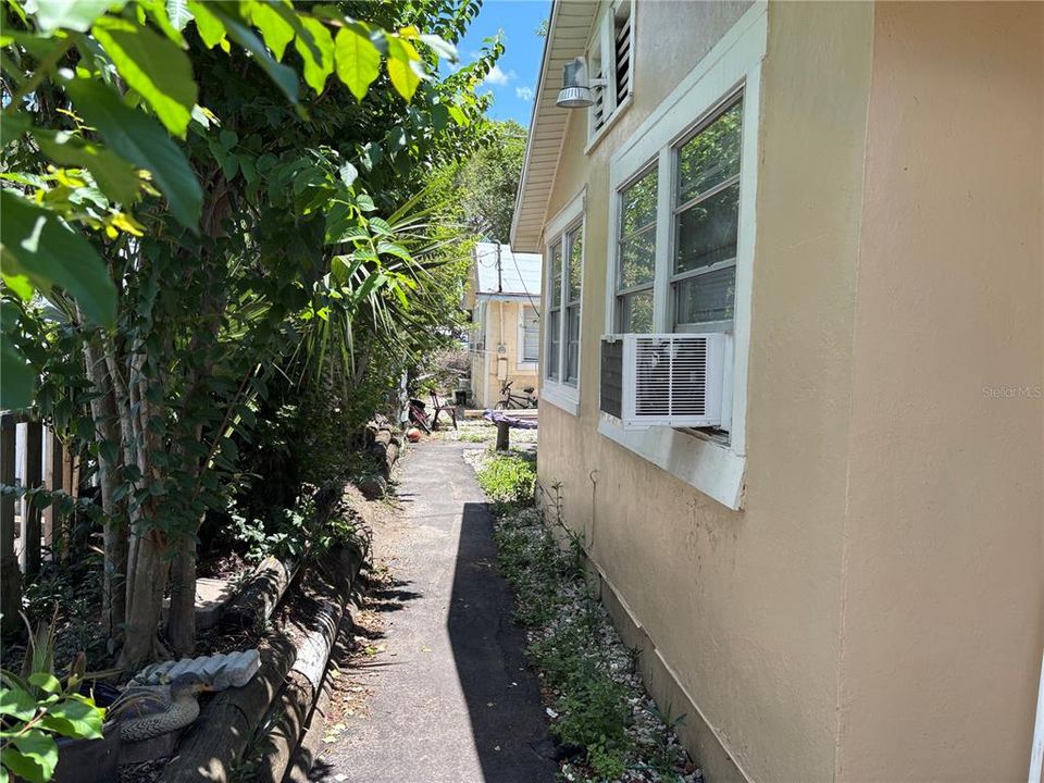 На продажу: $1,195,000 (9 спален, 0 ванн, 6450 Квадратных фут)