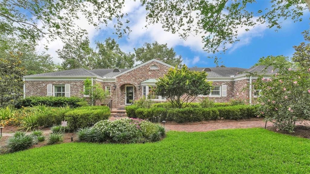 Vendido Recientemente: $1,850,000 (4 camas, 3 baños, 3674 Pies cuadrados)