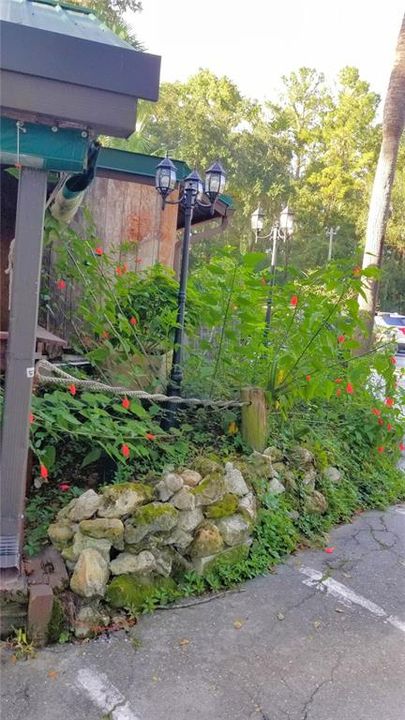 Activo con contrato: $17,999 (0.38 acres)