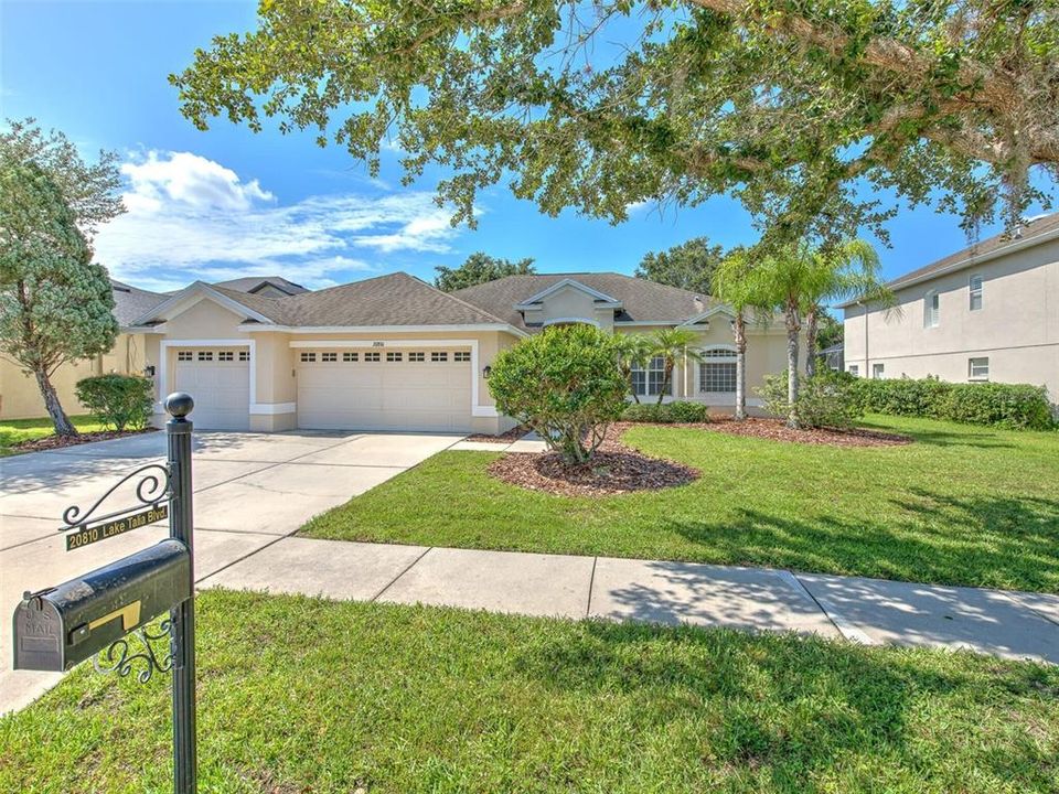 Recently Rented: $2,800 (3 beds, 2 baths, 2298 Square Feet)