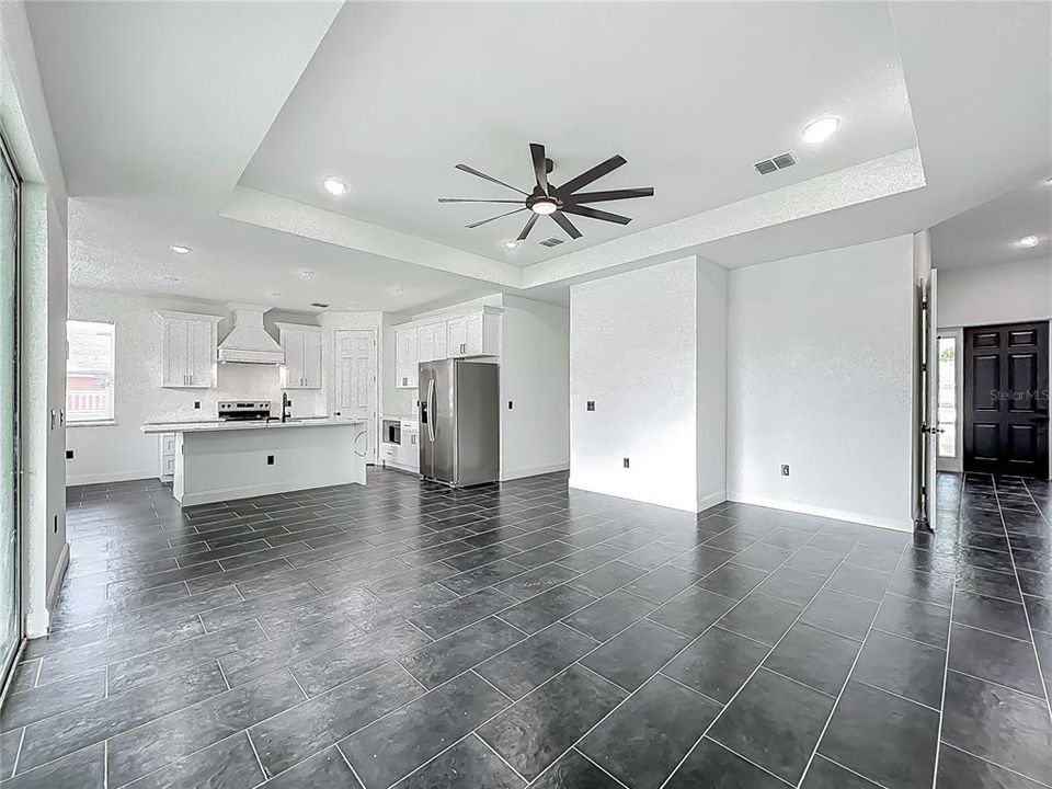 For Rent: $3,500 (4 beds, 2 baths, 2052 Square Feet)