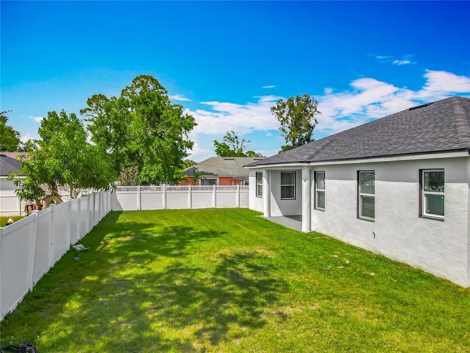 For Rent: $3,500 (4 beds, 2 baths, 2052 Square Feet)