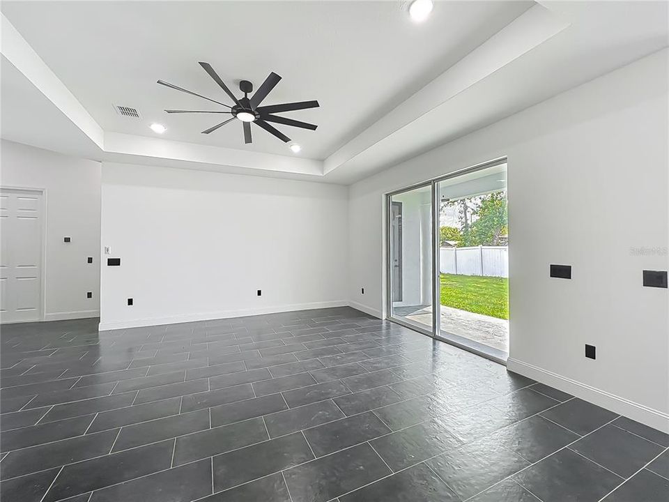 For Rent: $3,500 (4 beds, 2 baths, 2052 Square Feet)