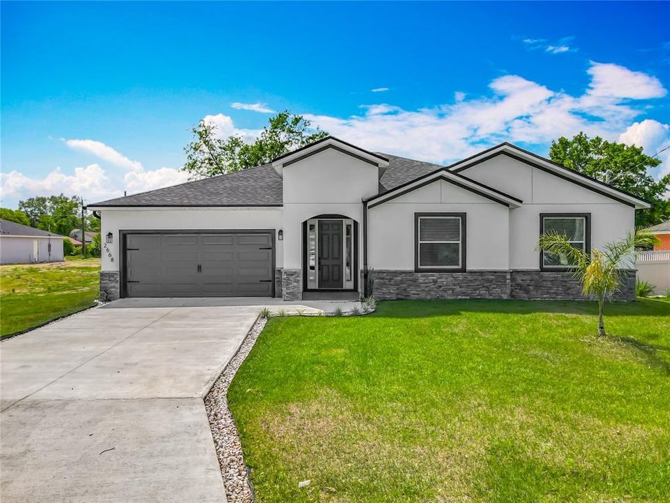 For Rent: $3,500 (4 beds, 2 baths, 2052 Square Feet)