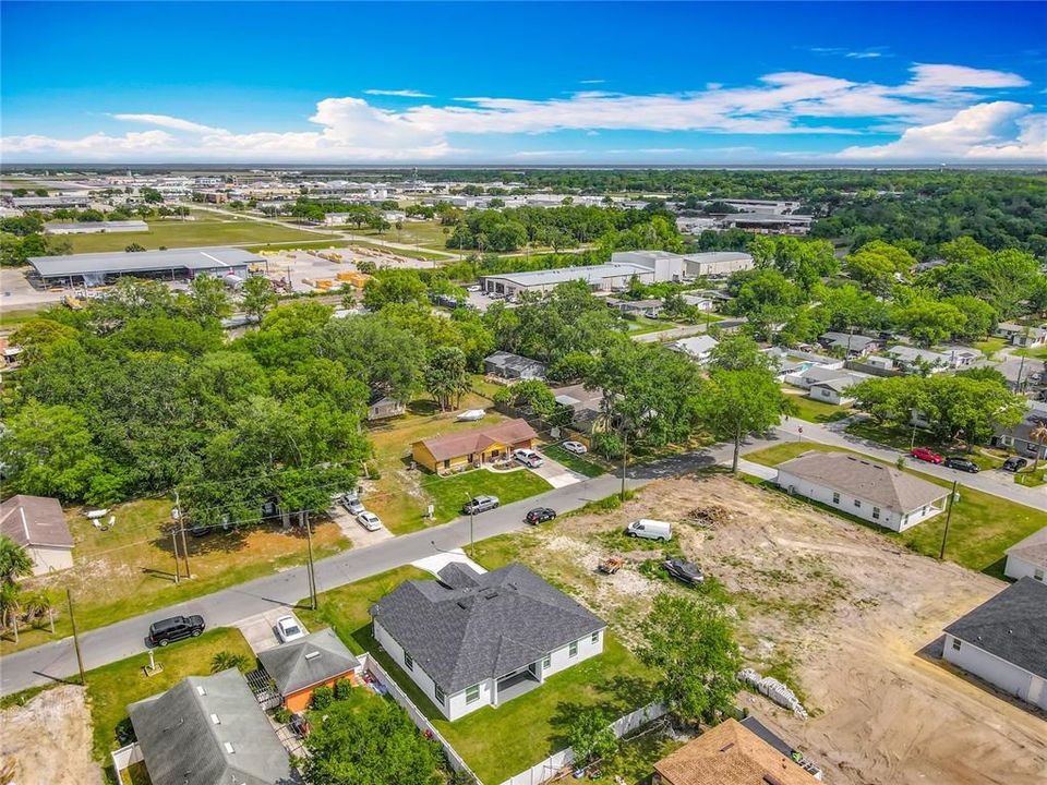 For Rent: $3,500 (4 beds, 2 baths, 2052 Square Feet)