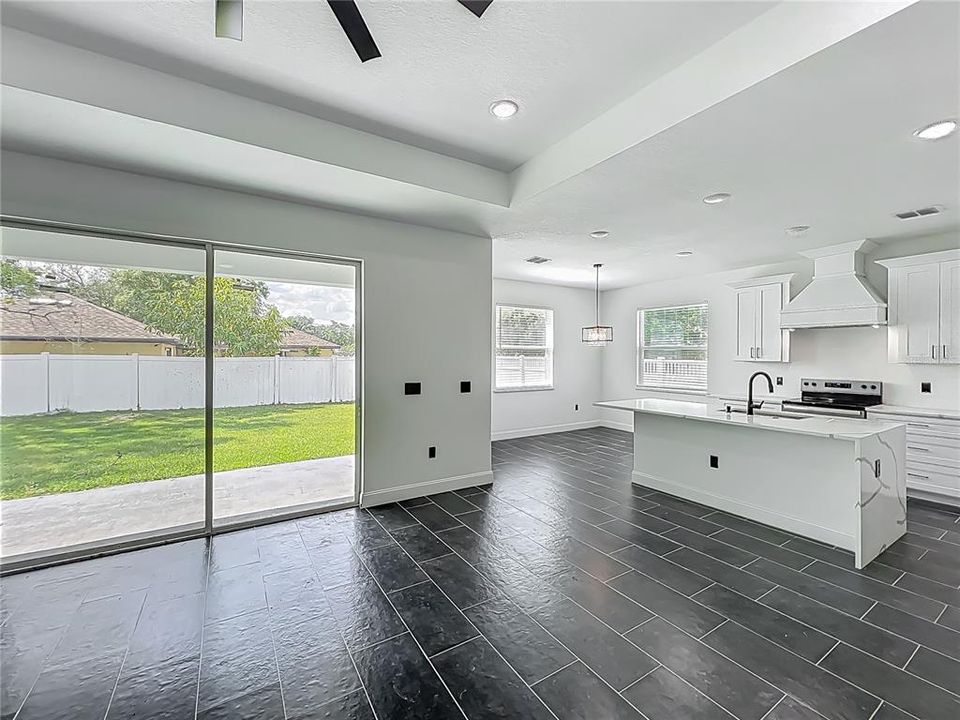 For Rent: $3,500 (4 beds, 2 baths, 2052 Square Feet)