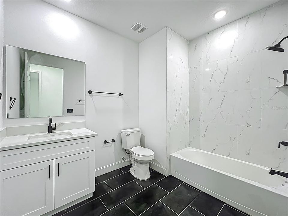 For Rent: $3,500 (4 beds, 2 baths, 2052 Square Feet)