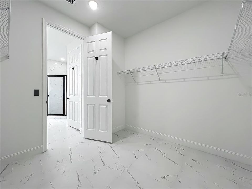 For Rent: $3,500 (4 beds, 2 baths, 2052 Square Feet)