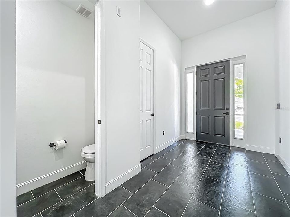 For Rent: $3,500 (4 beds, 2 baths, 2052 Square Feet)