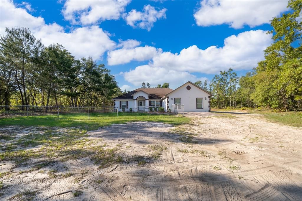 На продажу: $575,000 (4 спален, 3 ванн, 2232 Квадратных фут)