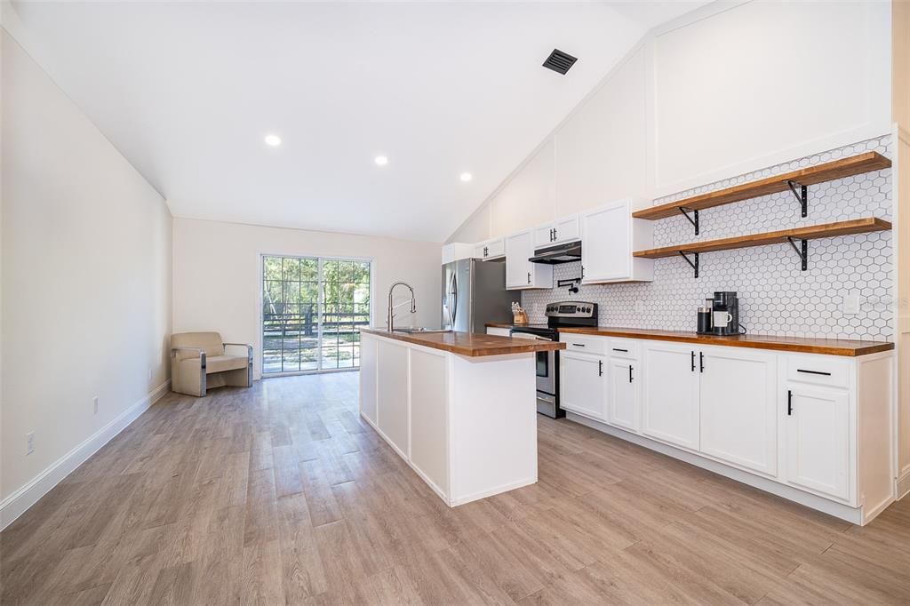 На продажу: $575,000 (4 спален, 3 ванн, 2232 Квадратных фут)