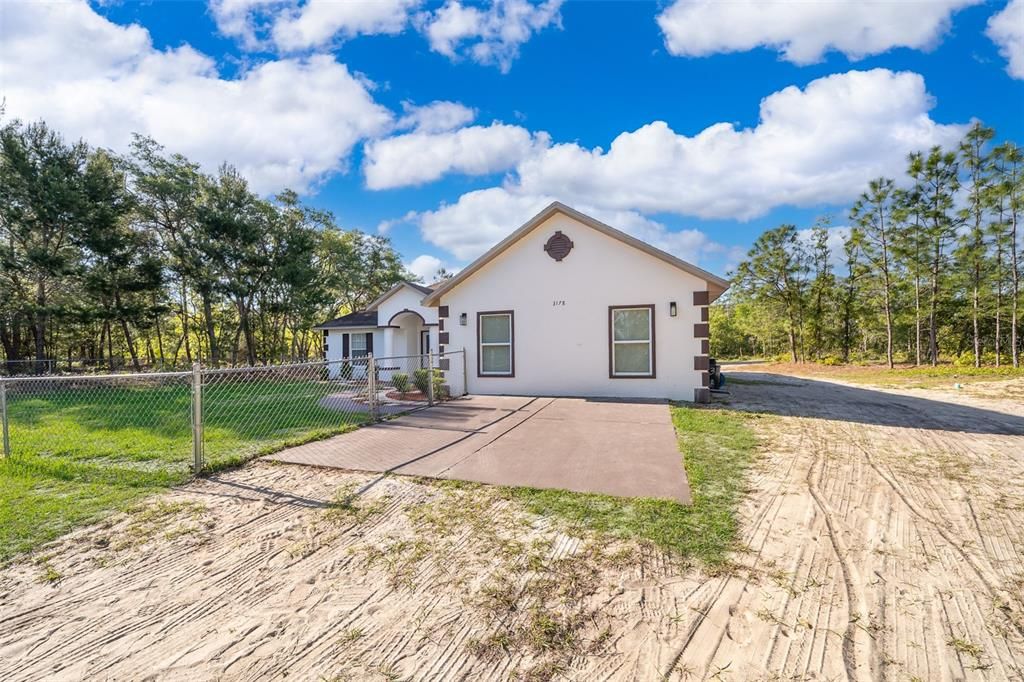 На продажу: $575,000 (4 спален, 3 ванн, 2232 Квадратных фут)