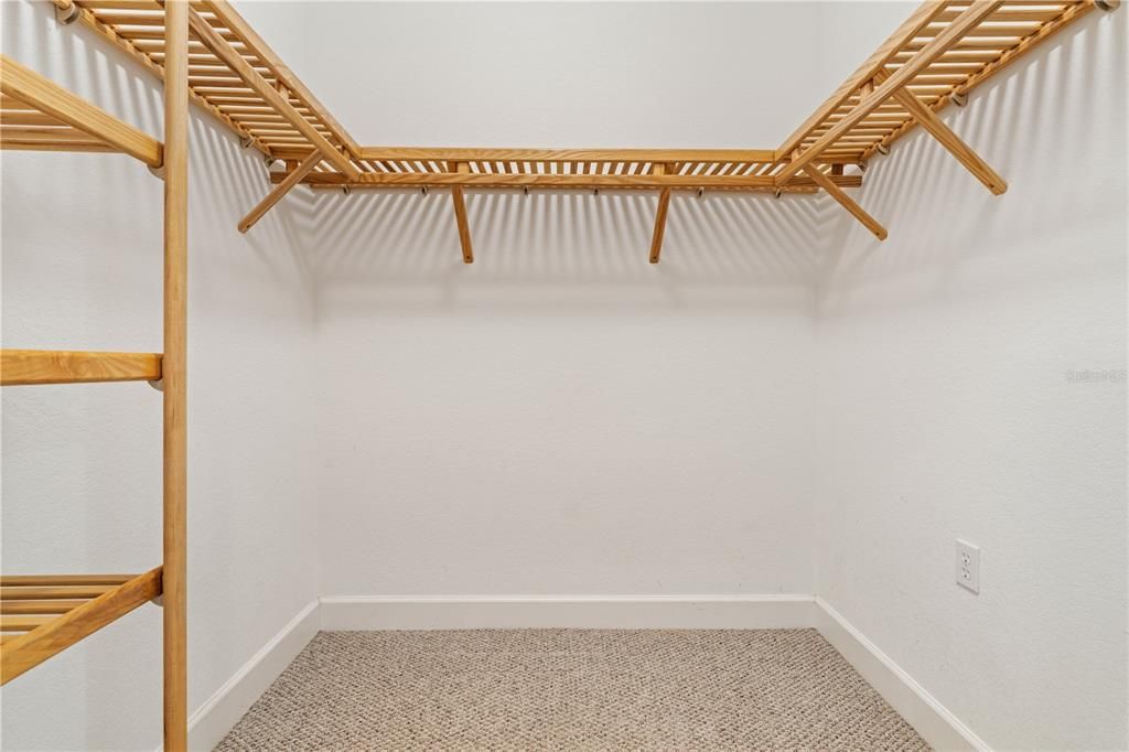 For Sale: $344,777 (2 beds, 2 baths, 1594 Square Feet)