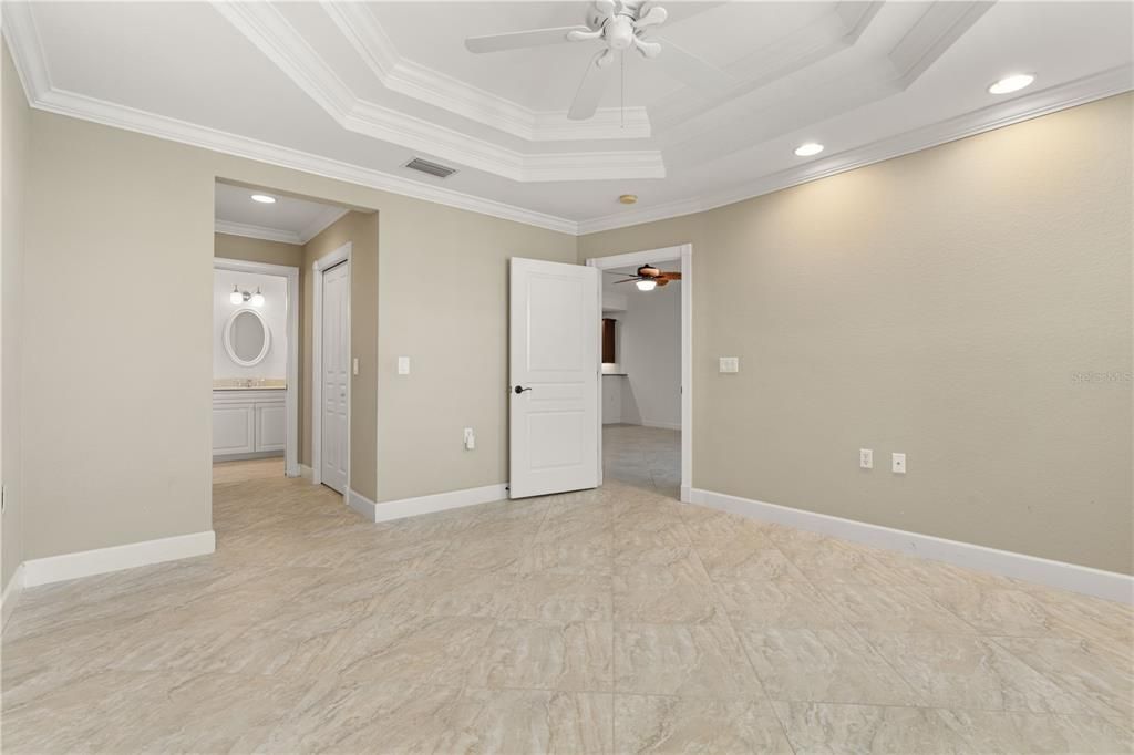 For Sale: $344,777 (2 beds, 2 baths, 1594 Square Feet)