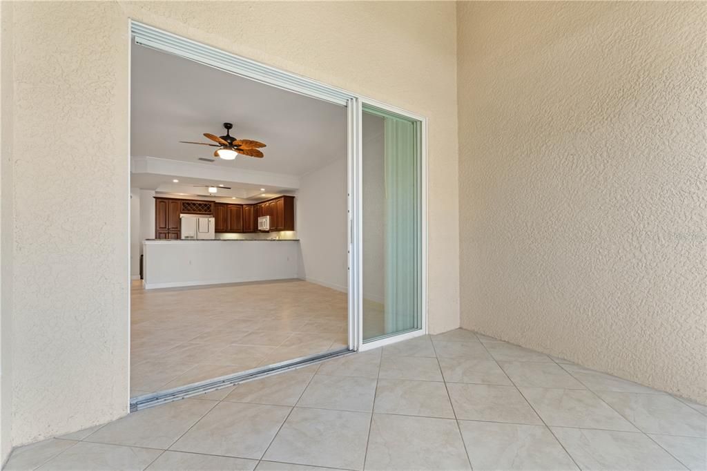 For Sale: $344,777 (2 beds, 2 baths, 1594 Square Feet)