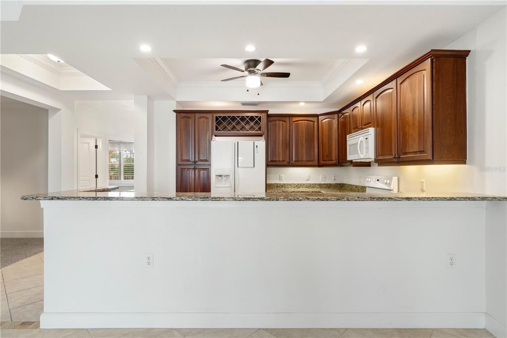 For Sale: $344,777 (2 beds, 2 baths, 1594 Square Feet)