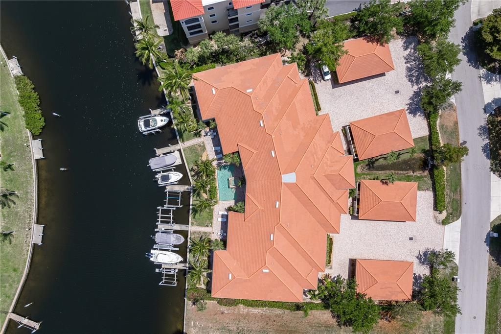 For Sale: $344,777 (2 beds, 2 baths, 1594 Square Feet)