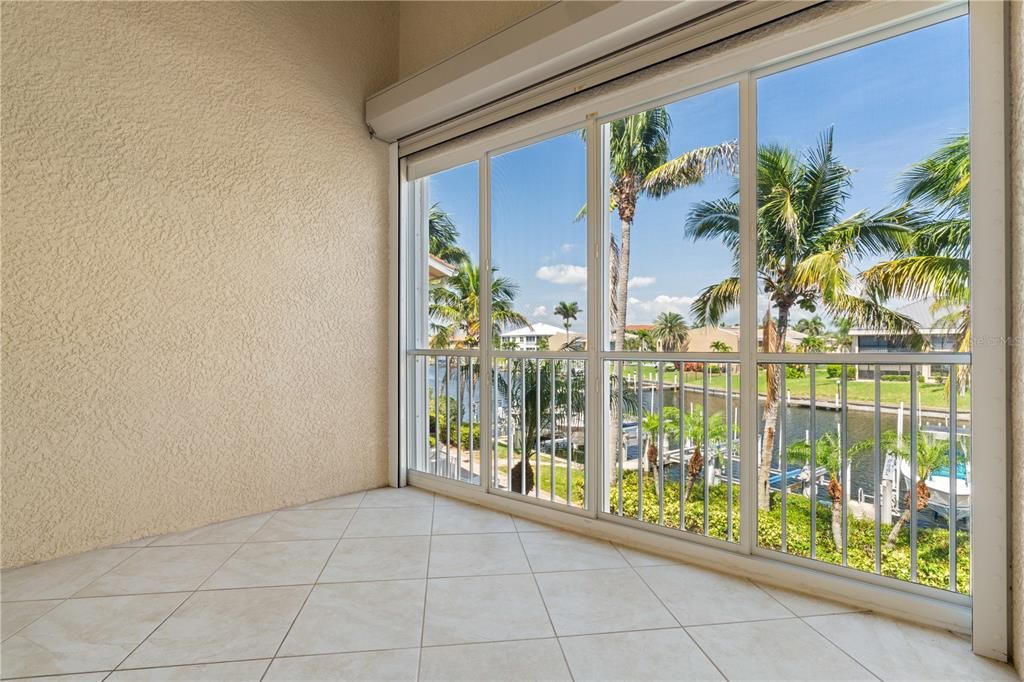 For Sale: $344,777 (2 beds, 2 baths, 1594 Square Feet)