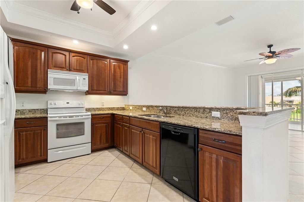 For Sale: $344,777 (2 beds, 2 baths, 1594 Square Feet)