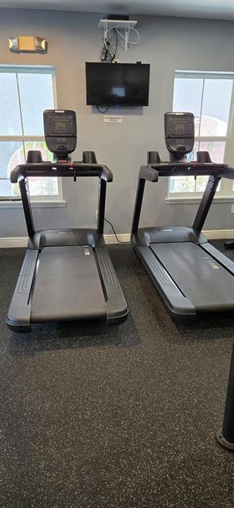 For Sale: $229,900 (2 beds, 2 baths, 1215 Square Feet)