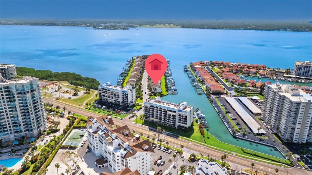 En Venta: $1,148,000 (4 camas, 3 baños, 2150 Pies cuadrados)