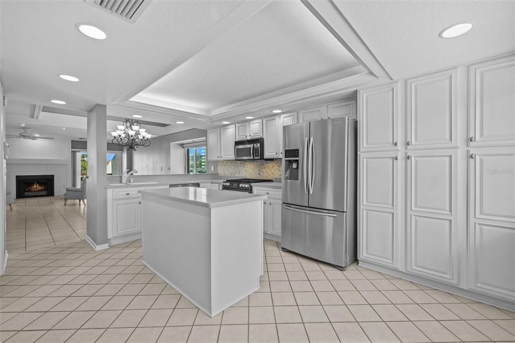 En Venta: $1,148,000 (4 camas, 3 baños, 2150 Pies cuadrados)