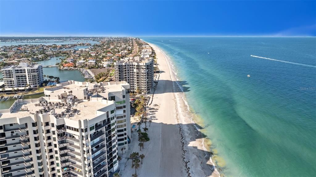 En Venta: $1,148,000 (4 camas, 3 baños, 2150 Pies cuadrados)