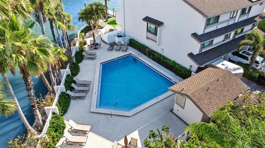 En Venta: $1,148,000 (4 camas, 3 baños, 2150 Pies cuadrados)