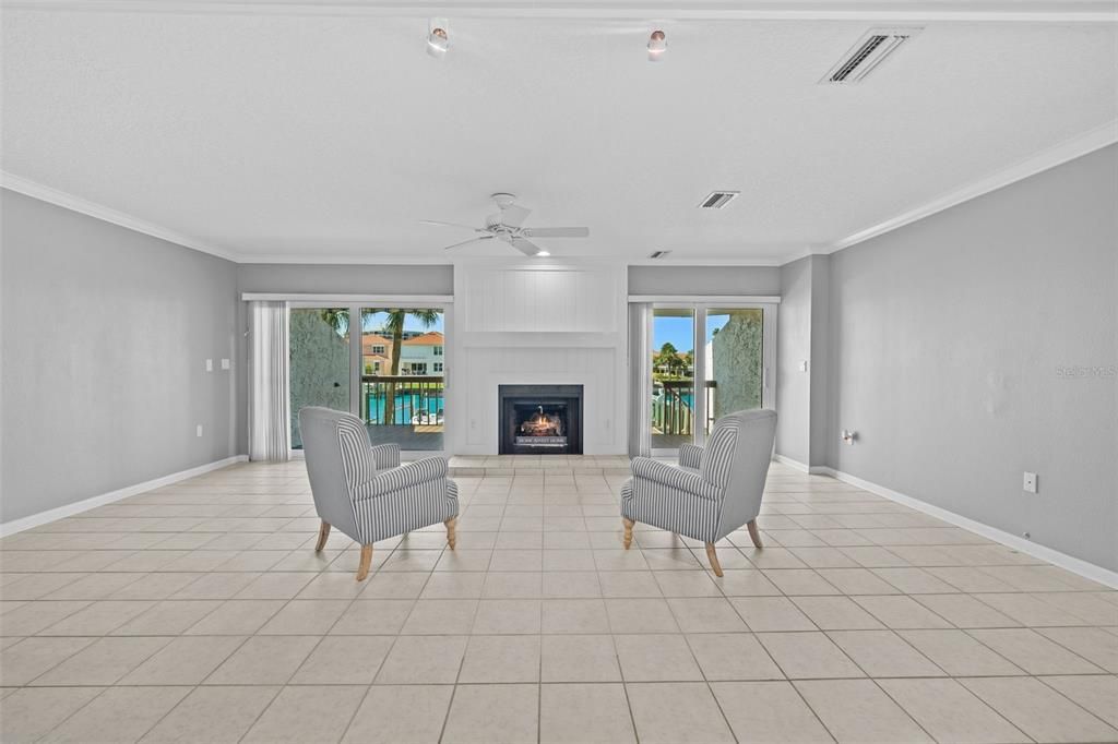 En Venta: $1,148,000 (4 camas, 3 baños, 2150 Pies cuadrados)