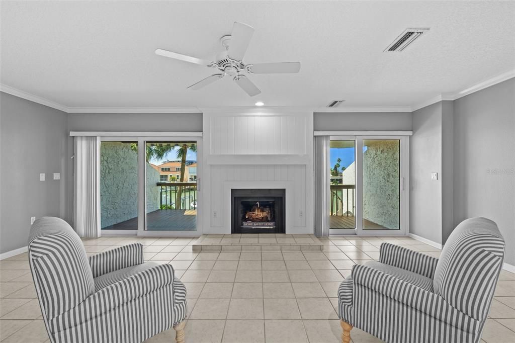 En Venta: $1,148,000 (4 camas, 3 baños, 2150 Pies cuadrados)