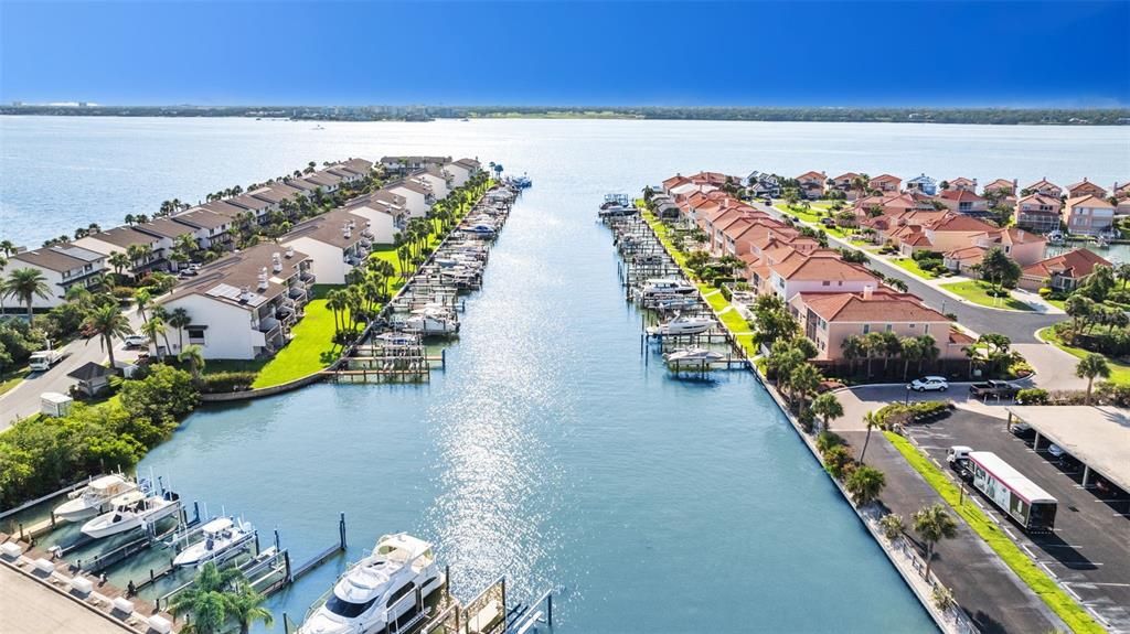 En Venta: $1,148,000 (4 camas, 3 baños, 2150 Pies cuadrados)