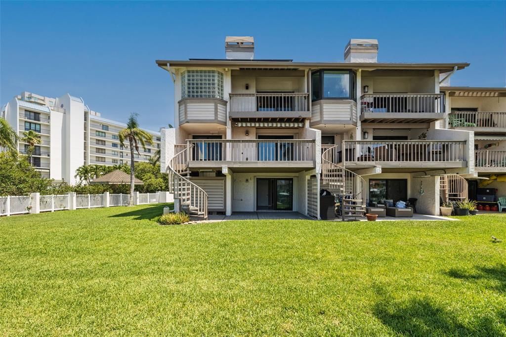 En Venta: $1,148,000 (4 camas, 3 baños, 2150 Pies cuadrados)