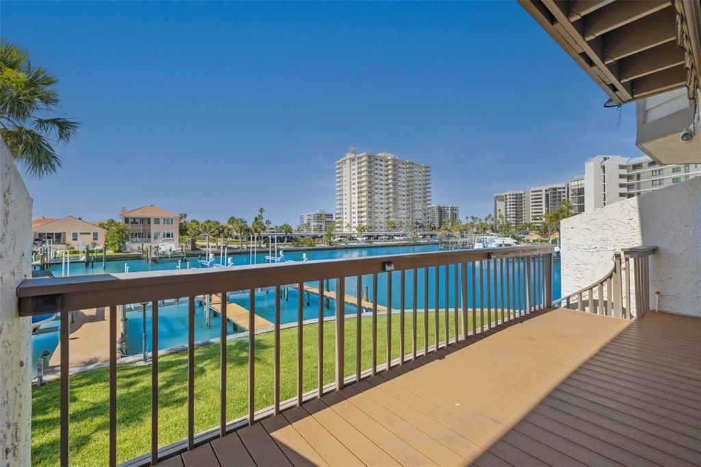 En Venta: $1,148,000 (4 camas, 3 baños, 2150 Pies cuadrados)