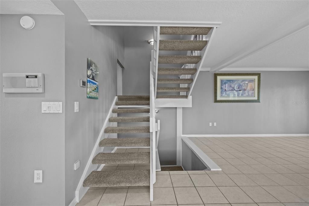 En Venta: $1,148,000 (4 camas, 3 baños, 2150 Pies cuadrados)