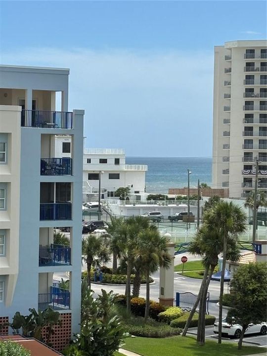 Active With Contract: $475,000 (3 beds, 2 baths, 1771 Square Feet)