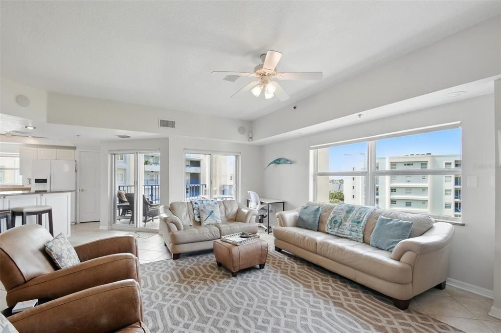 Active With Contract: $475,000 (3 beds, 2 baths, 1771 Square Feet)