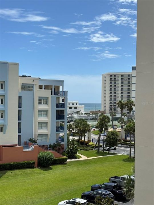 Active With Contract: $475,000 (3 beds, 2 baths, 1771 Square Feet)