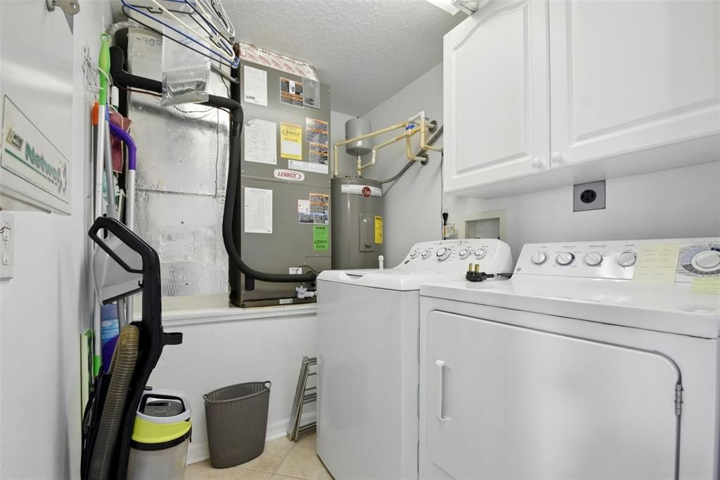 Active With Contract: $475,000 (3 beds, 2 baths, 1771 Square Feet)