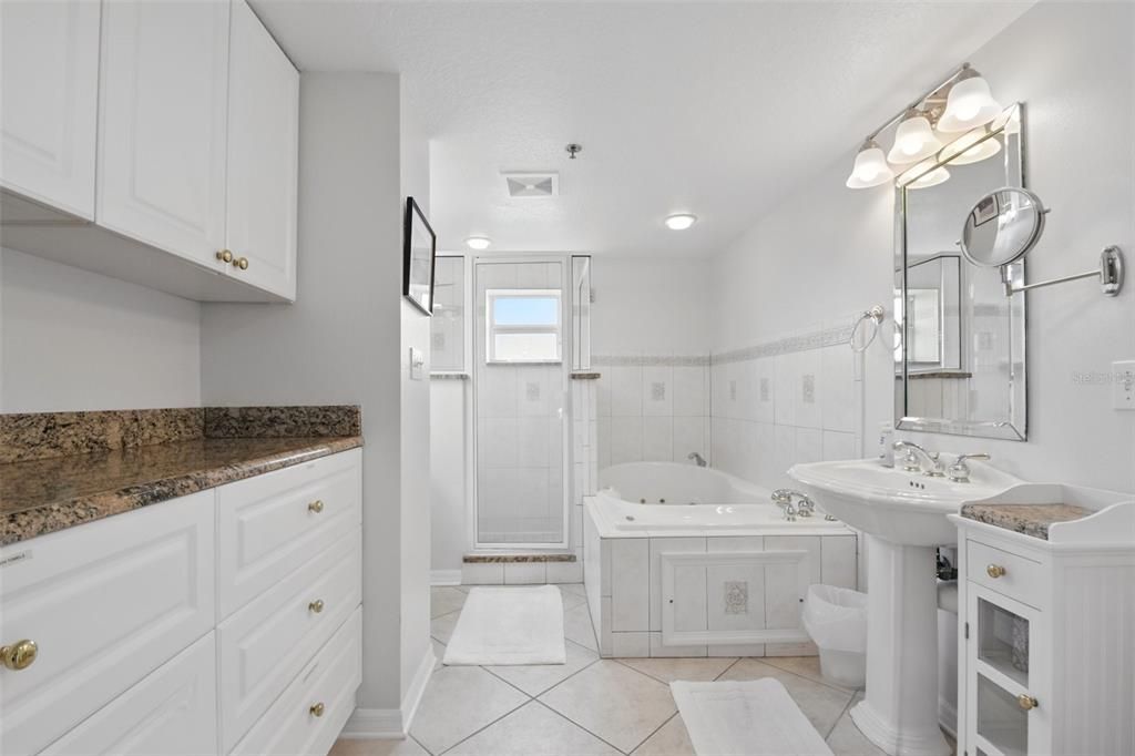 Active With Contract: $475,000 (3 beds, 2 baths, 1771 Square Feet)