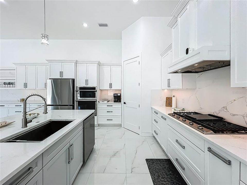 待售: $1,456,000 (3 贝兹, 3 浴室, 2988 平方英尺)