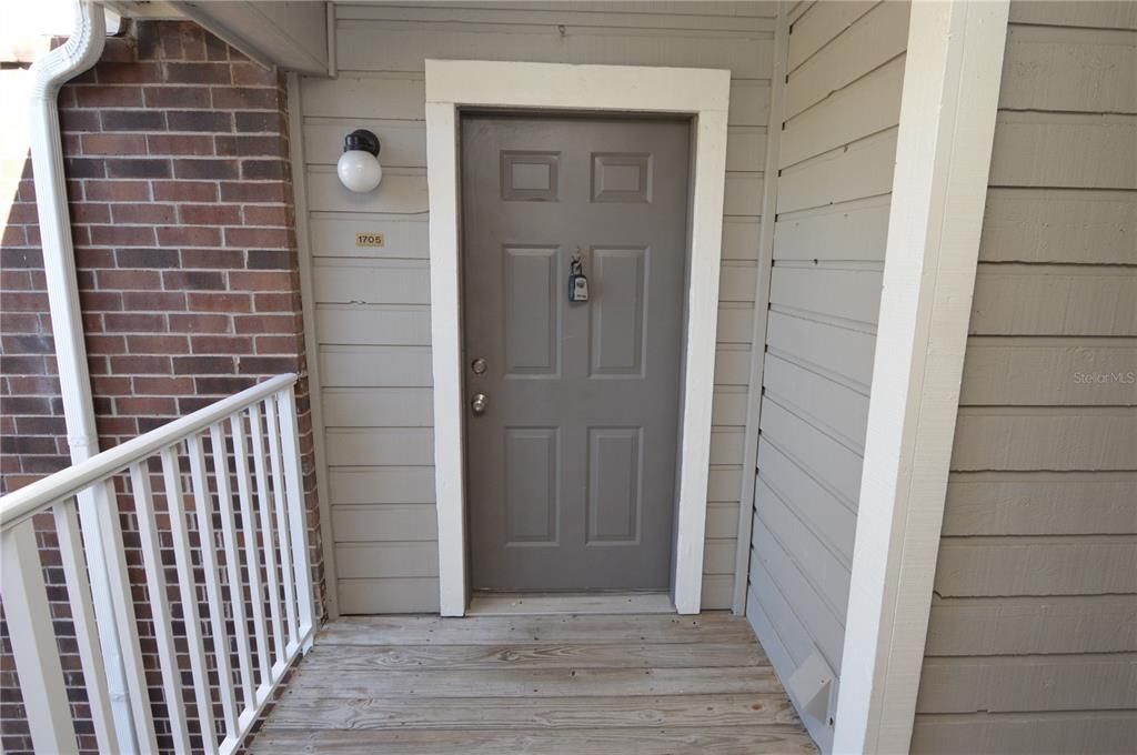 Active With Contract: $119,000 (1 beds, 1 baths, 525 Square Feet)