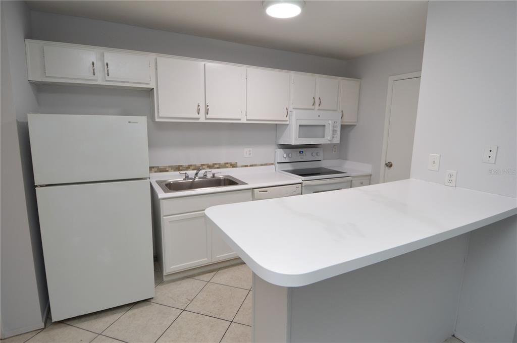 Active With Contract: $119,000 (1 beds, 1 baths, 525 Square Feet)