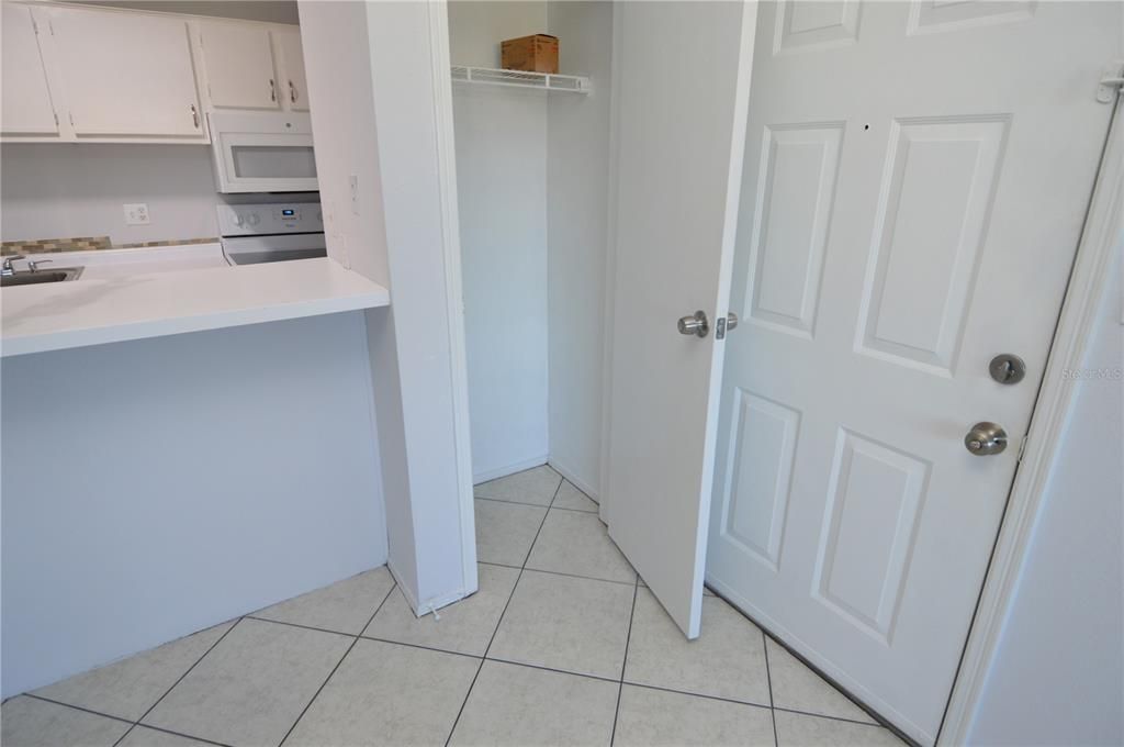 Active With Contract: $119,000 (1 beds, 1 baths, 525 Square Feet)