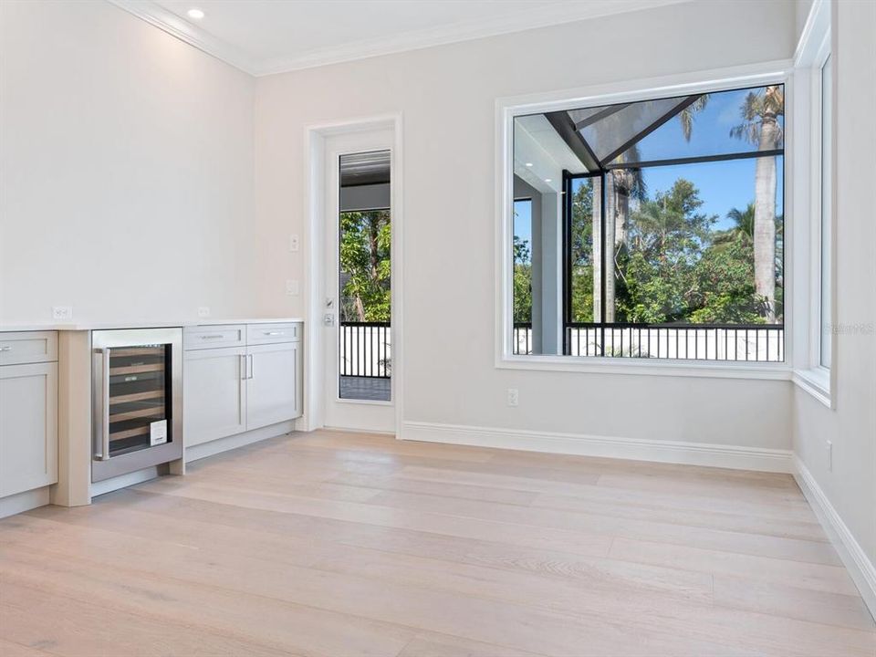 Под контрактом: $3,870,000 (4 спален, 4 ванн, 3461 Квадратных фут)